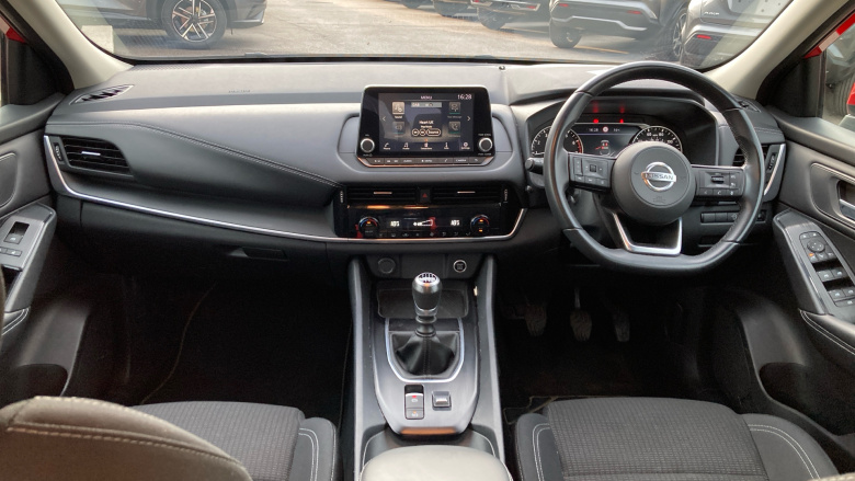 Nissan Qashqai 1.3 DiG-T MH Acenta Premium 5dr Petrol Hatchback